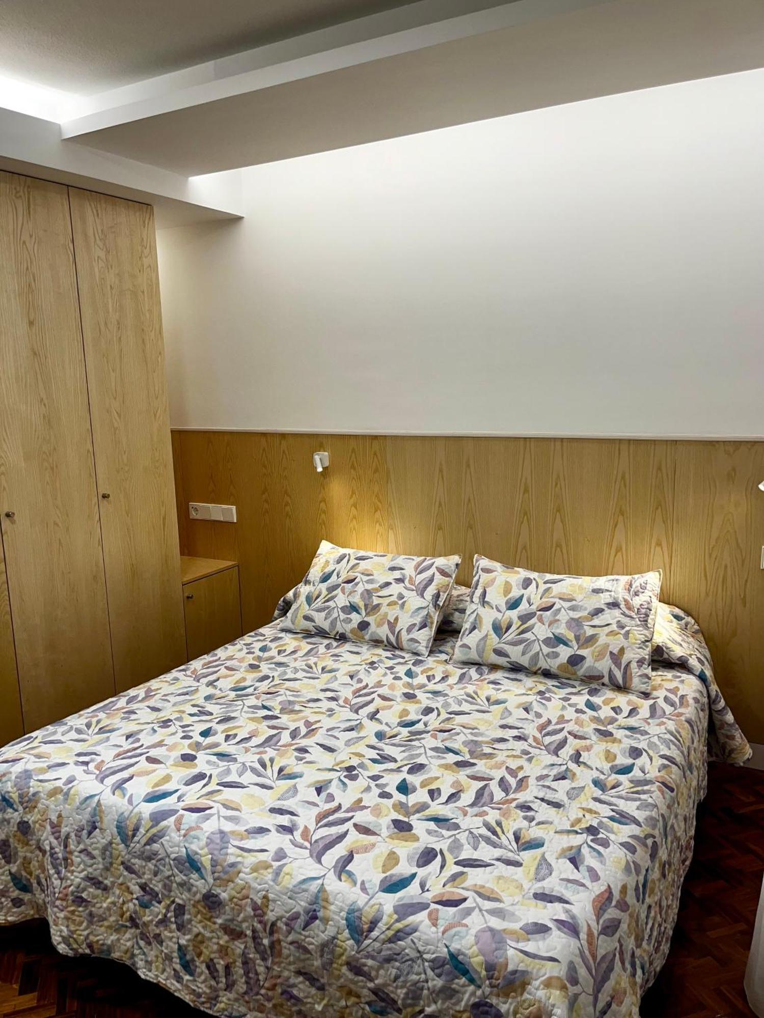 Hostal Charo II Saint-Jacques-de-Compostelle Extérieur photo