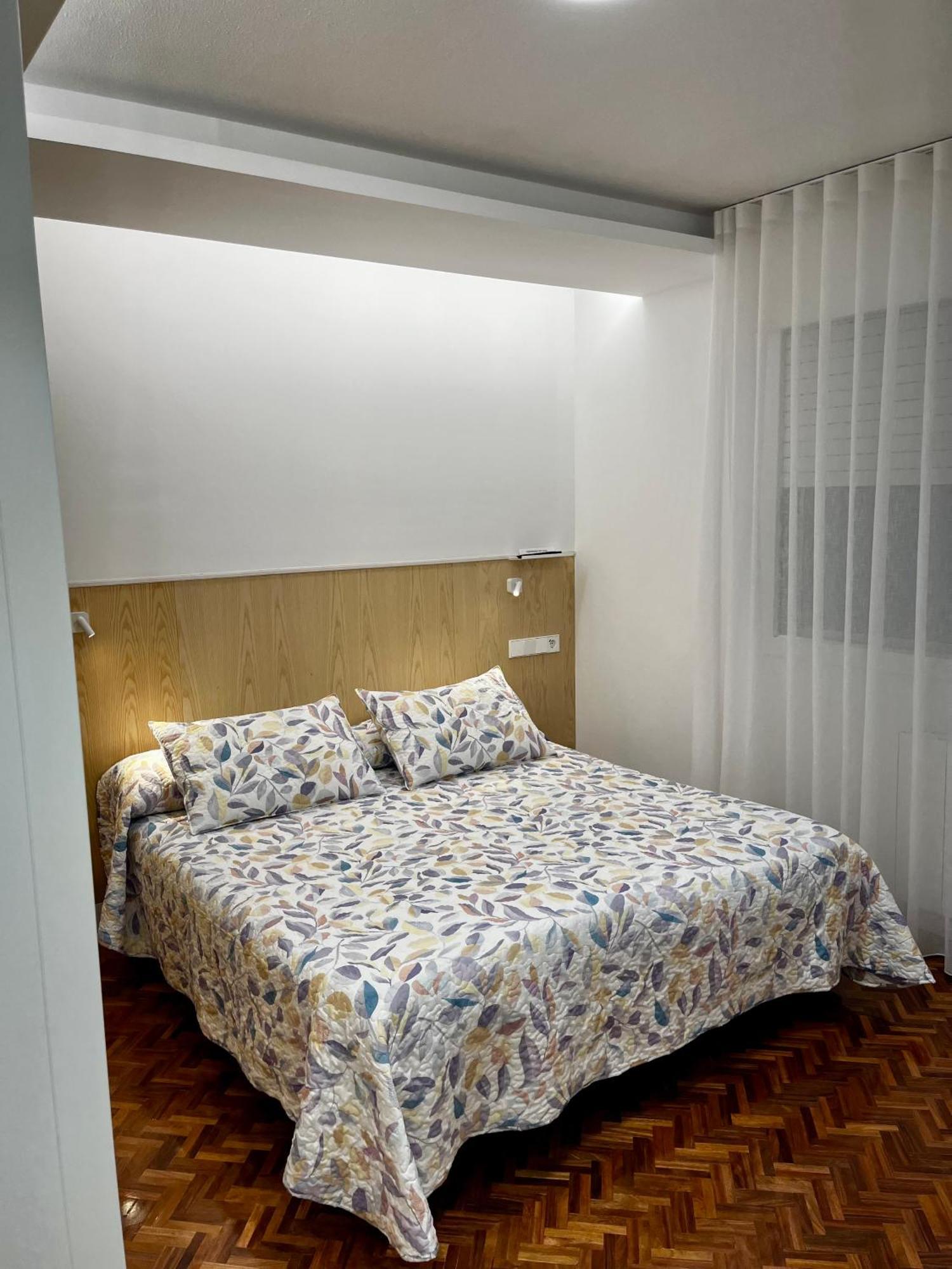 Hostal Charo II Saint-Jacques-de-Compostelle Extérieur photo