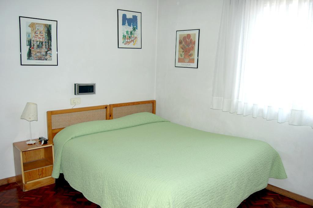 Hostal Charo II Saint-Jacques-de-Compostelle Chambre photo